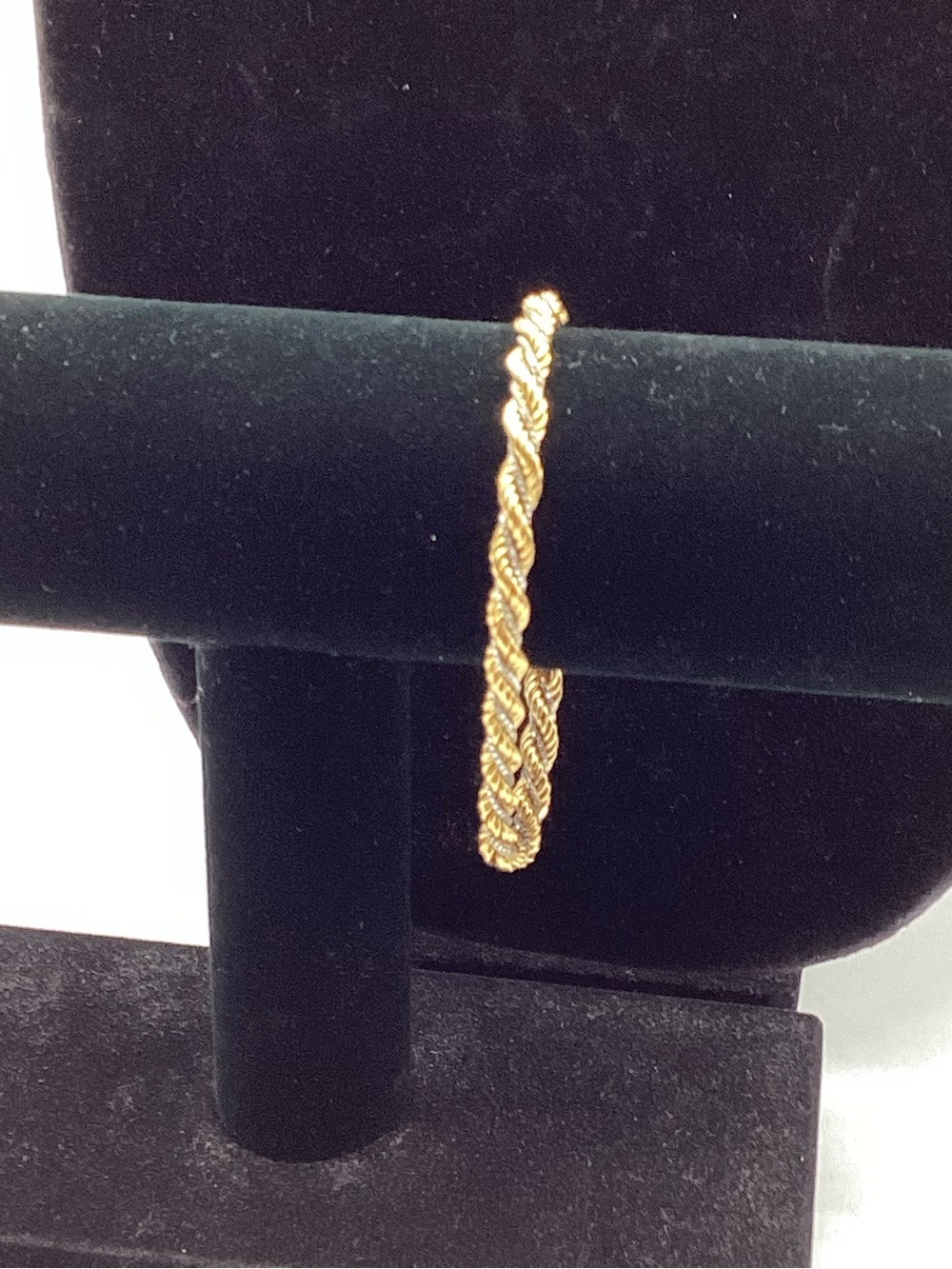 18K Gold Braided Bracelet - Gold Women Jewelry 7.75”, 9.07 grams. Stamped 750